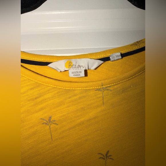 BODEN Women’s Yellow Jersey T-Shirt Dress with Palm Tree Pattern - Picture 4 of 6